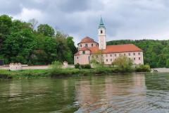 97C68D9E-C1CF-4CAD-98DE-DF271EECD81C